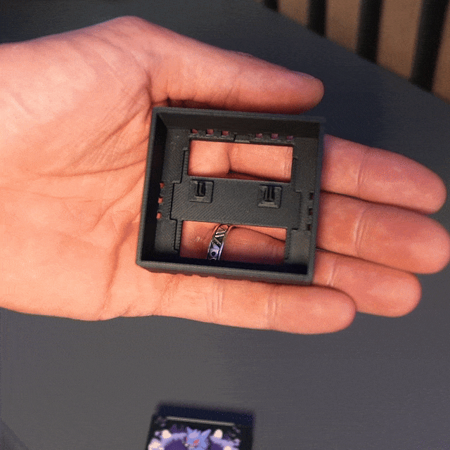 PokeBox Coleccionable Zapdos #145